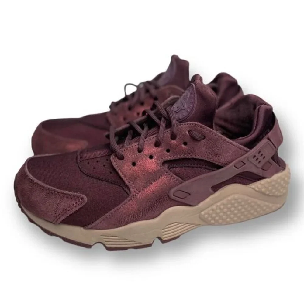 Nike Air Huarache Run Burgundy Crush Suede Sneakers BV1170-600 Women’s Size 11
